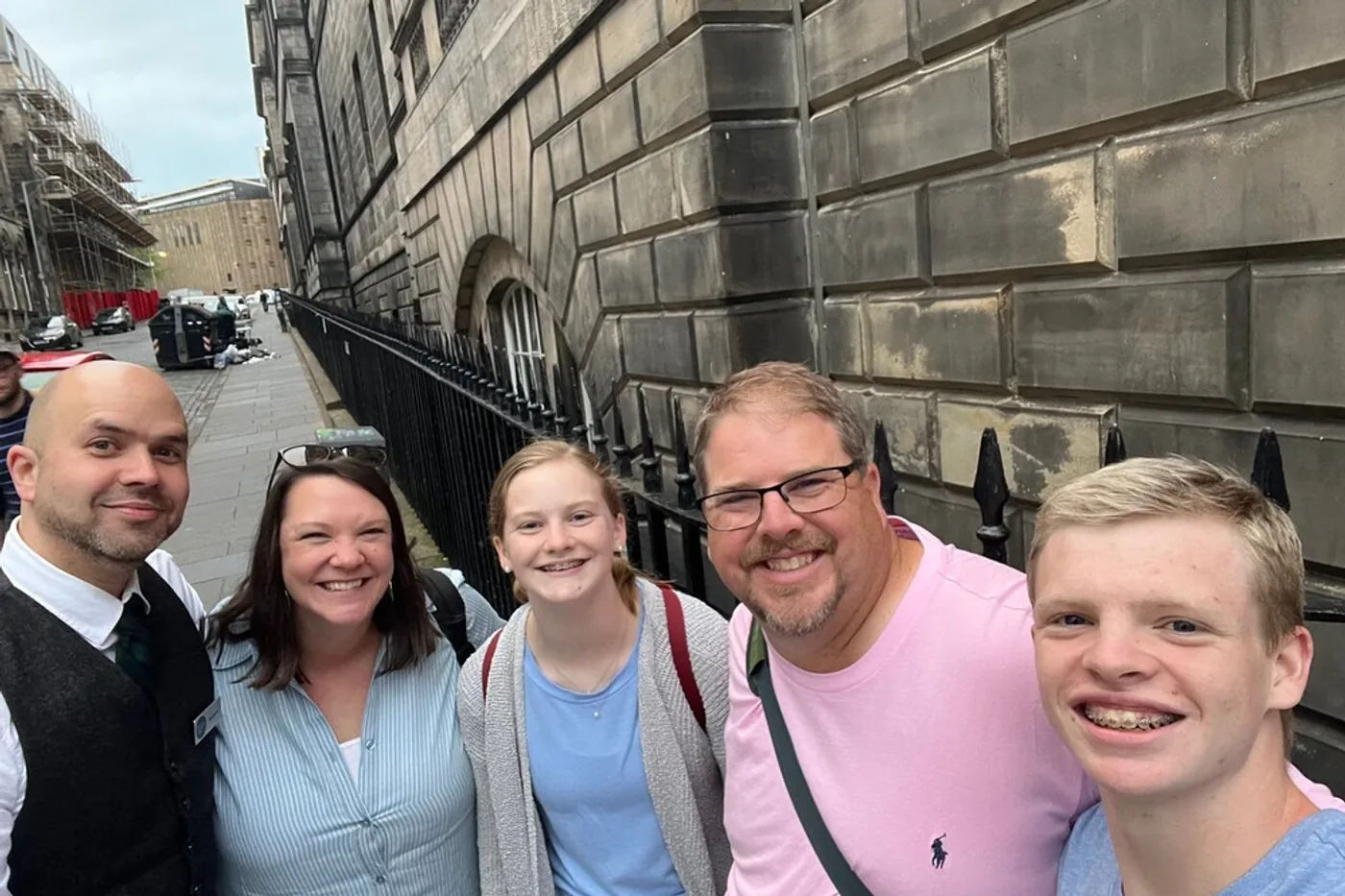 A tour group with their guide in Edinburgh&rsquo;s Old Town