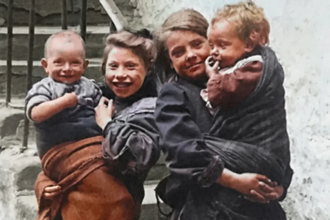 Archive photograph of children in Victorian Edinburgh